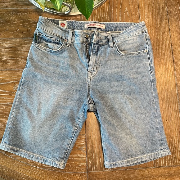 SUPERDRY KINGMAN LIGHT BLUE STONE TAPER SHORT DENIM SLIM SHORTS  32 - Picture 1 of 3